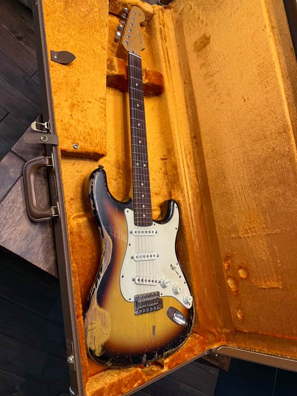 MJT  Stratocaster **1 PIECE BODY** Heavy relic with Fender case & Extra set of 59' pick-ups image 1