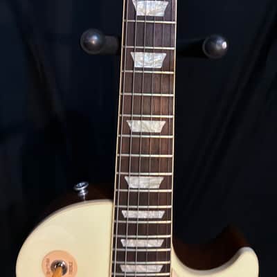 2023 Gibson Les Paul Standard '50s Plain Top - Classic White - OHSC, Full Case Candy & Pre-Pack Checklist image 5