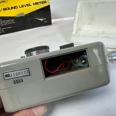 Realistic  Music/Sound level meter, original packaging, Grey image 4