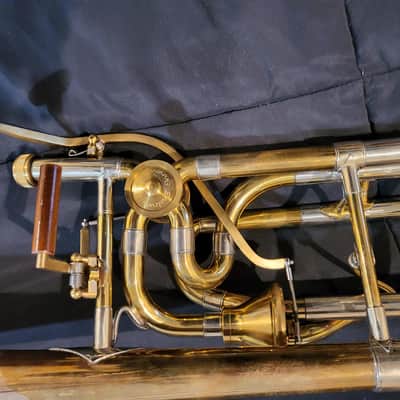 Bach Stradivarius 50B2G Custom Bass Trombone Lacquer image 5