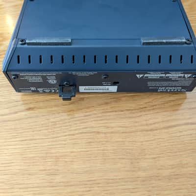 Soundcraft Notepad-8FX 8-Channel Analog Mixer with USB I/O 2010s - Blue image 3