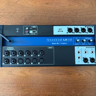 Soundcraft Ui-16 Rackmount 16-Channel Digital Mixer with WiFi Router 2010s - Blue/Silver image 2
