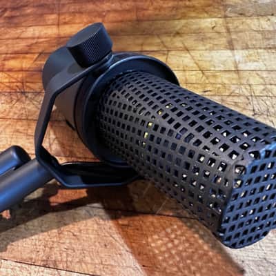 Shure SM7 Cardioid Dynamic Microphone - Vintage SM7 In Amazing Like New Condition! image 3