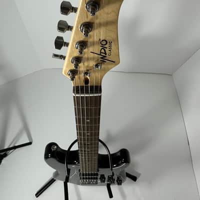 Indio Strat - Black image 1