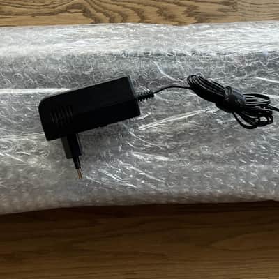 Behringer Neutron + Rack Ears + Dust Cover image 3
