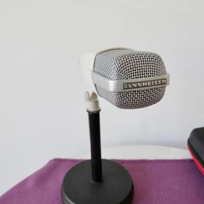 Sennheiser MD 421-2 Cardioid Dynamic Microphone image 7