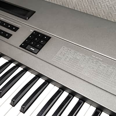 Roland JX10 76 Key✅ Super JX Analog Titan ✅ Ultimate 80s Dual-Engine Power ✅ Fully Checked & Cleaned ✅ Massive Warm Analog Sound ✅ FREE Worldwide Shipping image 6