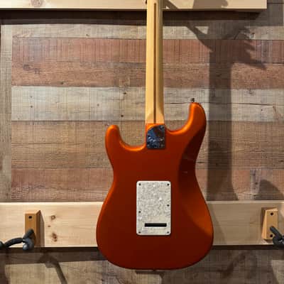 Fender American Deluxe Stratocaster V-Neck with Maple Fretboard 2004 - Candy Tangerine image 8