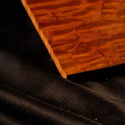 The Tree Quilted Mahogany Four Elements Electric image 13