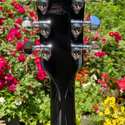 Gibson Les Paul Studio in Black with Seymour Duncan Pickups image 14