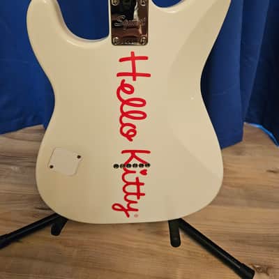 Squier Hello Kitty Stratocaster 2024 - 2025 - White image 5
