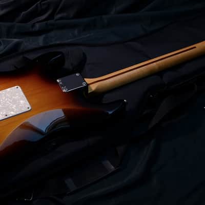 Fender Dave Murray Artist Series Signature Stratocaster 2015 - Present - 2-Color Sunburst image 8