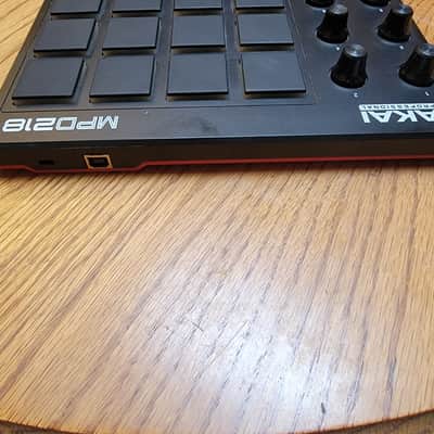 Akai Professional MPD218 2015 image 3