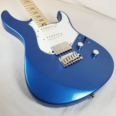 Yamaha PACS+12M SB Electric Guitar, Sparkle Blue with Gig Bag image 3