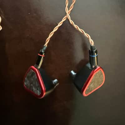 Symphonium Audio Crimson In-Ear Monitors - Black Anodized Aluminium / Forged Carbon image 2
