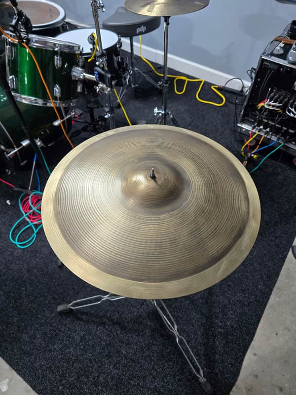 Zildjian 18" A Series Rock Crash Cymbal 1982 - 2012 - Traditional image 1