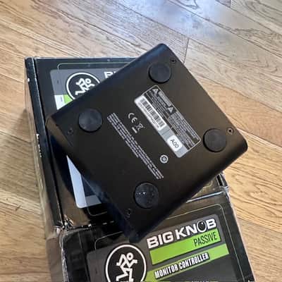 LNIB Mackie Big Knob Limited edition Black w/ two TRS 1/4” to XLR balanced cables image 6