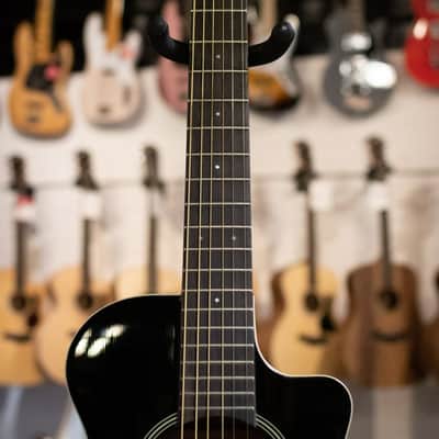 Yamaha APXT2 3/4-Size Thin-Line Cutaway Acoustic/Electric Guitar - Black with Gig Bag image 4