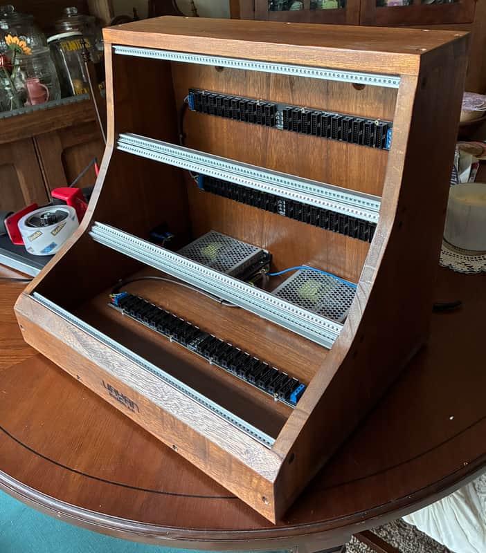 Powered 9U / 84HP Solid Wood Euro Case image 1