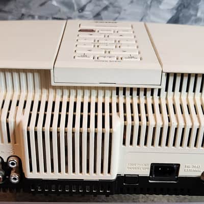 Bose Bose AWR1-1W is an AM/FM stereo clock radio 90s - White image 5