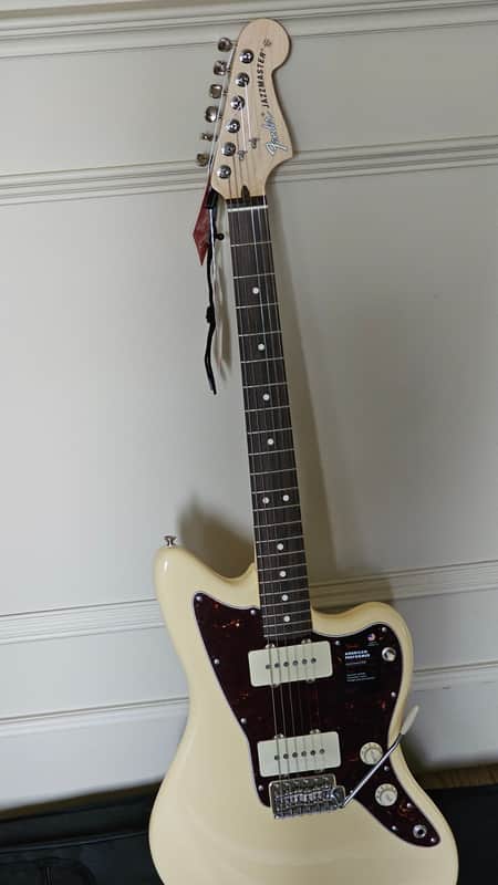 Fender American Performer Jazzmaster RWH - Vintage White image 1