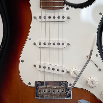 2019 Fender Player Series Stratocaster - in 3 Tone Sunburst image 18