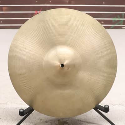 Zildjian 16" A Avedis Crash Cymbal 1,415g