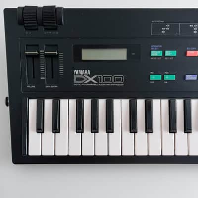 Yamaha DX100 Programmable Algorithm Synthesizer 1985 - Black image 2