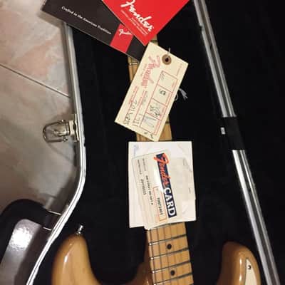 RIF 119 Fender Stratocaster 2000 Corona California With Case and Fender Card image 15