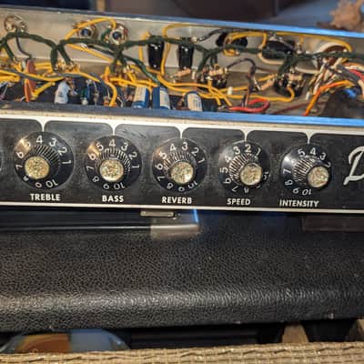 Fender Deluxe Reverb 2-Channel 22-Watt 1x12" Guitar Combo 1963 - 1967 - Black Panel image 3