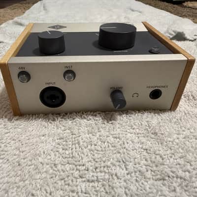 Universal Audio Volt 176 USB-C Audio Interface 2021 - Present - Tan / Gray image 3