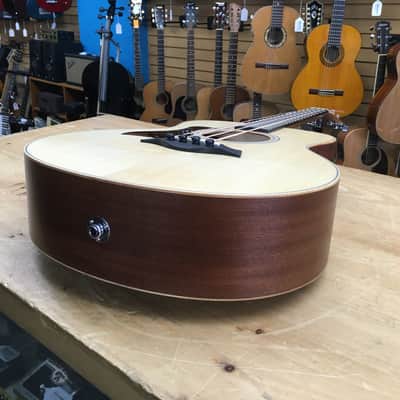 Taylor  GS Mini Bass Spruce/Sapele Left Handed Acoustic Electric Bass w/ Gig Bag image 6