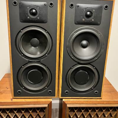 PAIR Polk Audio M5 Monitor Series 2- Early 80's image 3