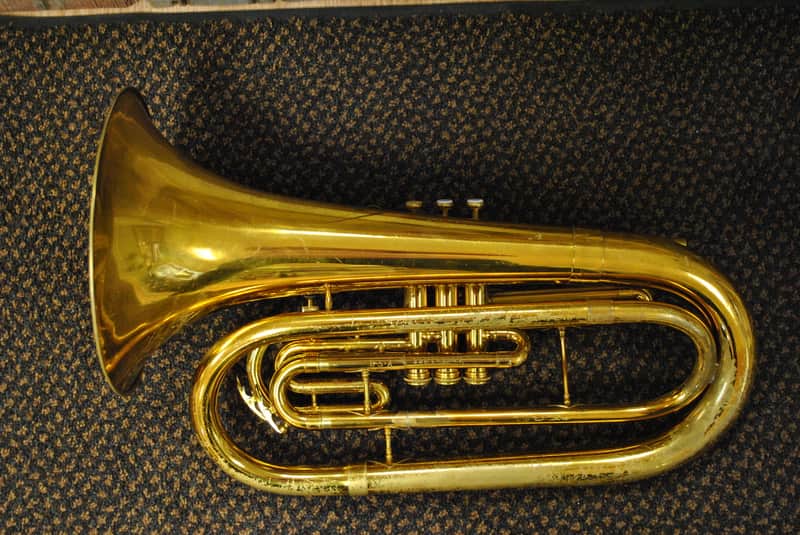 King 1124 Marching Baritone - Used image 1