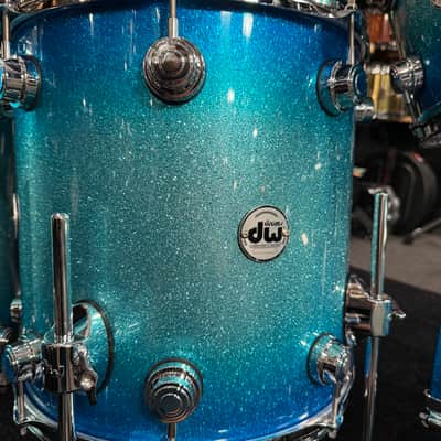 ~WOW!~ DW Collector's Series Maple/Mahogany 5-Piece 10/12/14/16/22 Drum Kit Set in Electric Blue Burst Glitz Lacquer with Chrome Hardware image 11