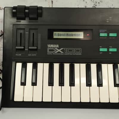 Yamaha DX100 49 Mini-Key Digital FM Programable Algorithm Synthesizer Keyboard image 2