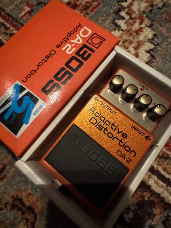 Boss DA-2 Adaptive Distortion