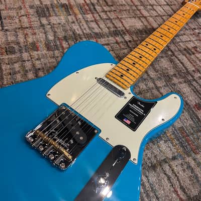 Fender American Professional II Telecaster with Maple Fretboard 2020 - Present - Miami Blue image 3