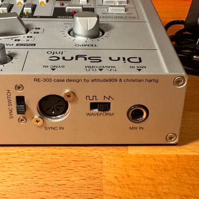 Dinsync RE-303 Roland TB-303 Clone Aluminum Case image 11