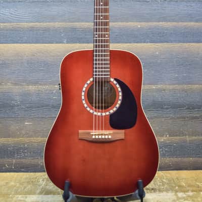 Art & Lutherie Spruce Burgundy GT QI Dreadnought Acoustic Electric