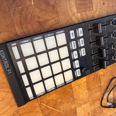 Native Instruments Traktor Kontrol F1 2010s - Black image 12