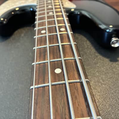 Fender American Professional Jazz Bass with Rosewood Fretboard 2017 - 2019 - 3-Color Sunburst image 12