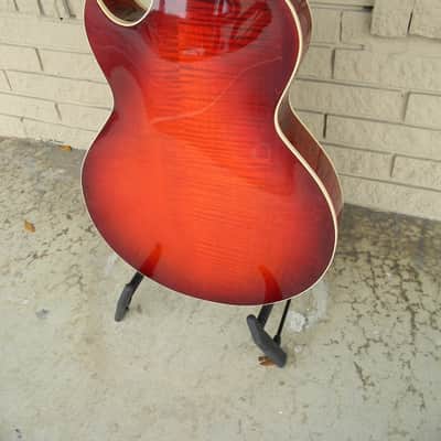 Heritage David Becker H 575 2017 Chestnut Sunburst carved jazz guitar image 2