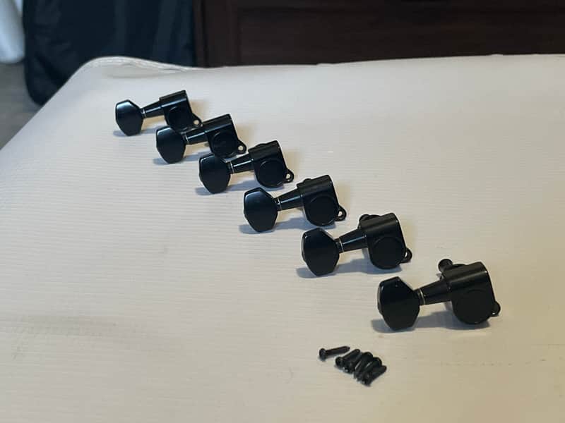 2020's Kramer Nightswan Baretta Series GOTOH Style 6 In Line LH Black Tuners Tuning Pegs image 1