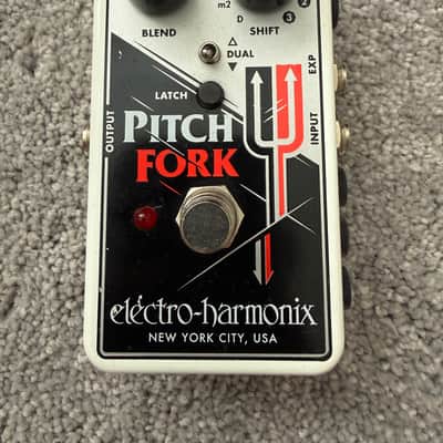Electro-Harmonix Pitch Fork Polyphonic Pitch Shifter / Harmony Pedal 2014 - Present - Black / White / Red image 3