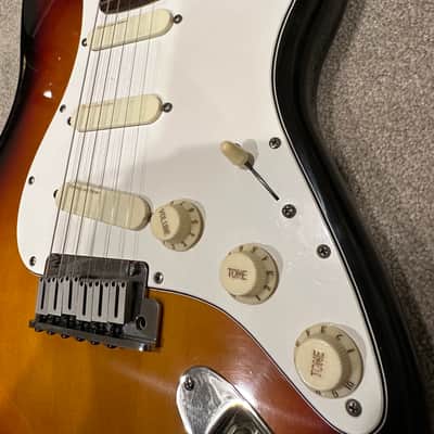 Fender Deluxe Strat Plus 1991 -  vintage Sunburst image 4