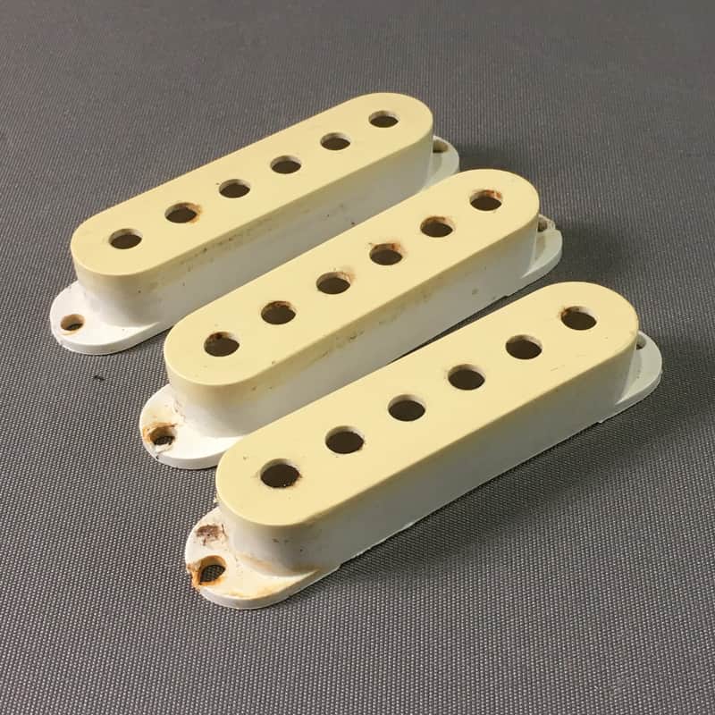 Vintage Set of 3 MIJ Fender Strat Pickup Covers Japan 1990s Natural Aged Cream Relic image 1