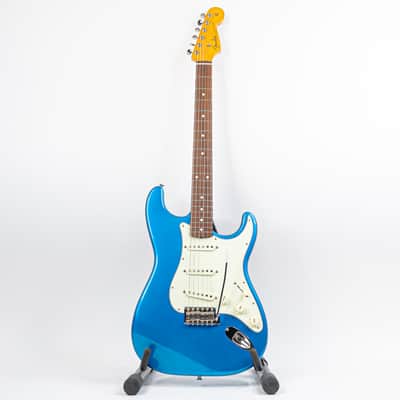Fender MIJ 2017 Stratocaster in Lake Placid Blue – Minty Clean Classic, Ready to Rip image 2