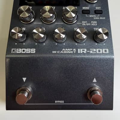 Boss IR-200 Amp and IR Cabinet 2021 - Present - Silver image 5