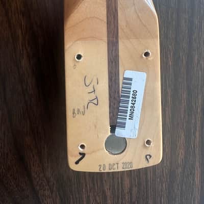 Fender 099-4502-921 Player Stratocaster Neck 2018 - Present - Maple image 9
